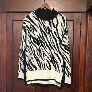 Liz Claiborne Black and White Animal Print Turtleneck Sweater